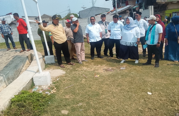 Tinjau Waduk Belibis Bersama Sudin SDA, Neneng Hasanah Desak Percepatan Pengerukan dan Penanganan Sampah